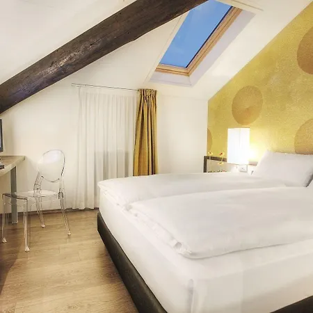 Internazionale 3* Μπελλιντσόνα